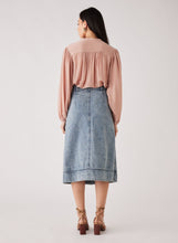 Load image into Gallery viewer, Esmaee Saskia Blouse - Dusty Rose  Hyde Boutique   
