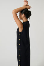 Load image into Gallery viewer, ONTE Selena Long Tunic - Black | PREORDER ARRIVING 25 NOVEMBER Hyde Boutique
