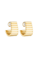 Load image into Gallery viewer, Porter Turtle Earrings - Gold (Arriving 20th Feb) Hyde Boutique
