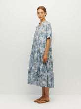 Load image into Gallery viewer, Juliette Hogan Eternal Tunic - Frosted Sky
